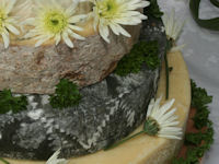 Cheese Wedding Cake Construction - Decoration 11
