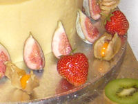 Cheese Wedding Cake Construction - Decoration 3